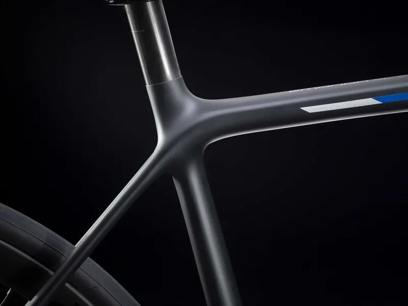 Trek Emonda SL 7 Disc 2020 Carbon Road Bike Matte Black/Gloss Blue-4