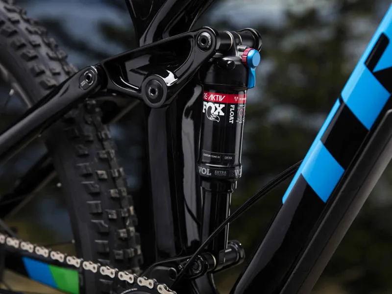 Trek Fuel EX 9.8 29 XT Trek Black/Green Light Mountain Bike-3