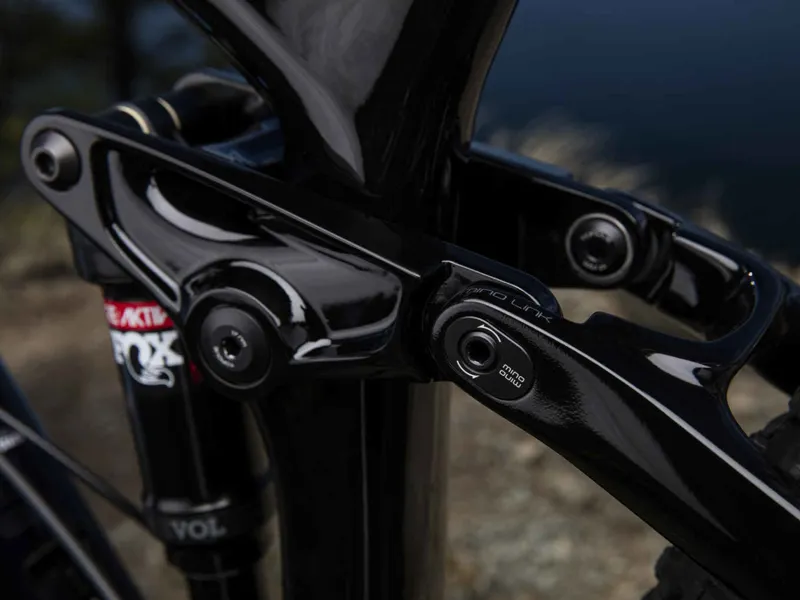 Trek Fuel EX 9.8 29 XT Trek Black/Green Light Mountain Bike-4