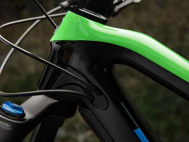 Trek Fuel EX 9.8 29 XT Trek Black/Green Light Mountain Bike-5