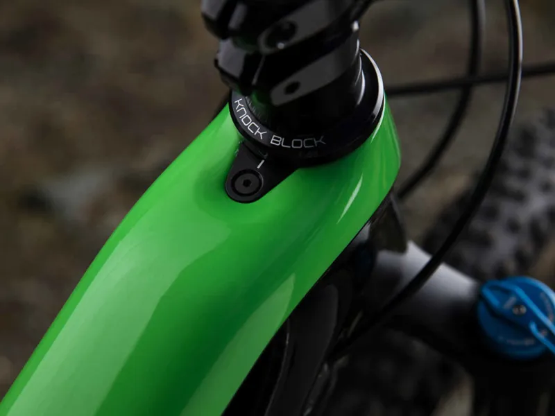 Trek Fuel EX 9.8 29 XT Trek Black/Green Light Mountain Bike-6