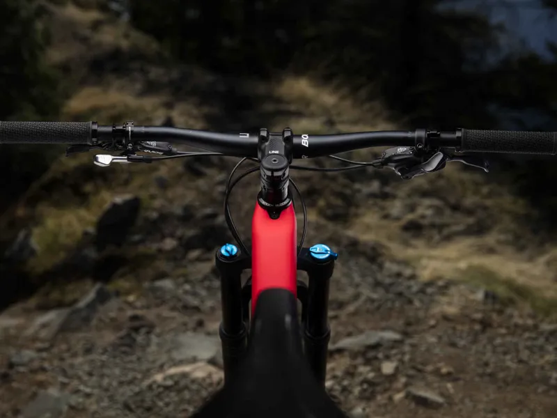 Trek Fuel Ex 9.7 29 2018 Matte Trek Black/Viper Red Mountain Bike-9