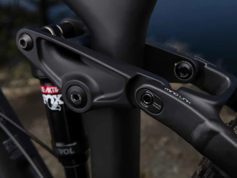 Trek Fuel Ex 9.7 29 2018 Matte Trek Black Viper Red Mountain Bike