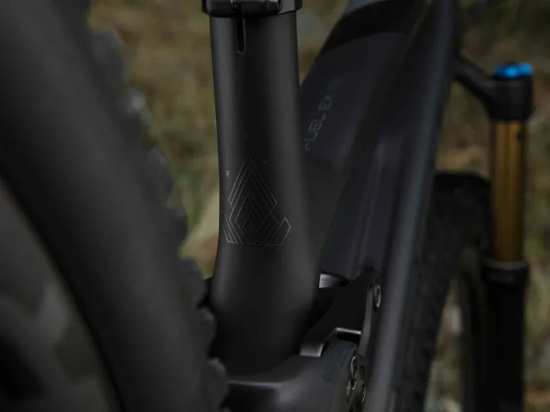 Trek Fuel Ex 9.9 2018 Matte Trek Black/Gloss Solid Charcoal 29er MTB-10