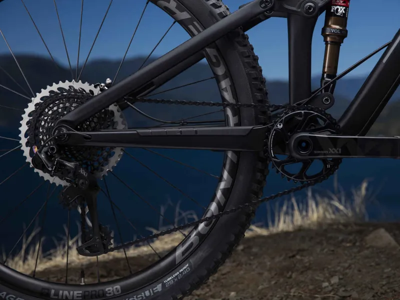 Trek Fuel Ex 9.9 2018 Matte Trek Black/Gloss Solid Charcoal 29er MTB-8