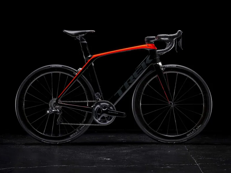 Trek Madone 9.9 C H2 2018 Radioactive Orange Trek Black Road Bike