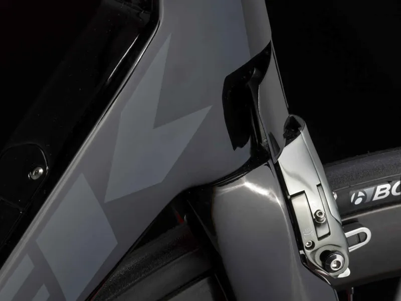 Trek Madone 9.9 C H2 2018 Radioactive Orange/Trek Black Road Bike-4