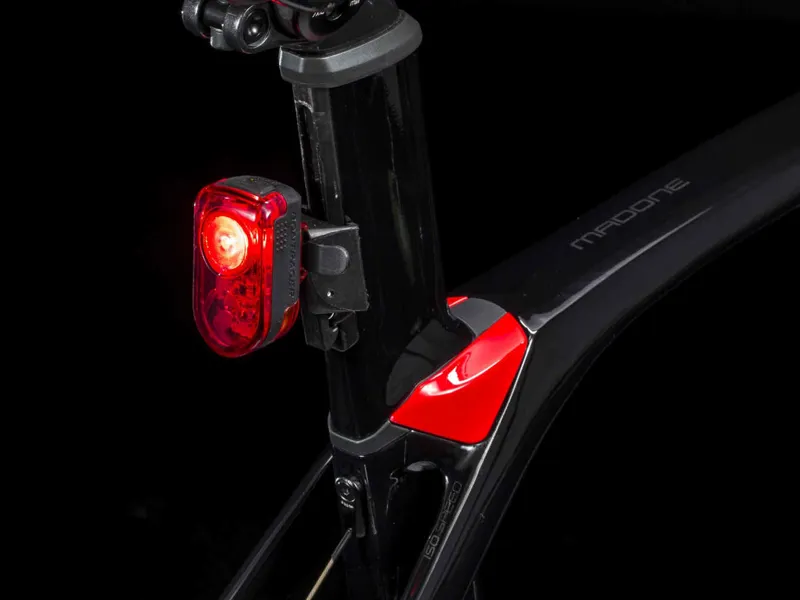 Trek Madone 9.9 C H2 2018 Trek Black/Viper Red Road Bike-9