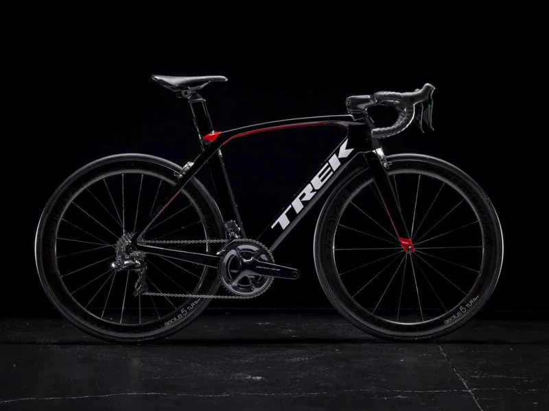 Trek Madone 9.9 C H2 2018 Trek Black/Viper Red Road Bike-10