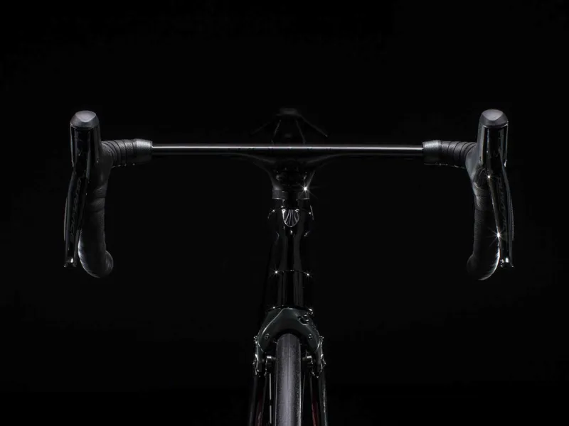 Trek Madone 9.9 C H2 2018 Trek Black/Viper Red Road Bike-2