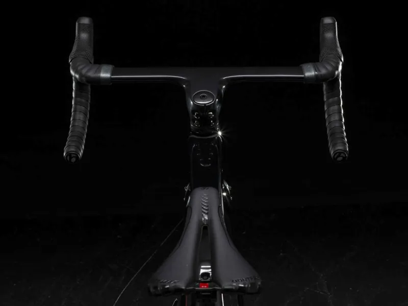 Trek Madone 9.9 C H2 2018 Trek Black/Viper Red Road Bike-3