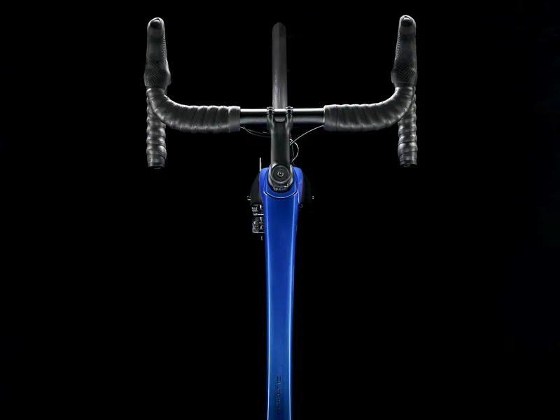 Trek Madone SL 7 Disc 2021 Road Bike Matte Black/Gloss Alpine Blue-7