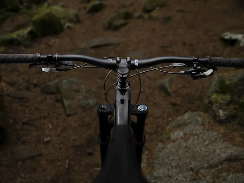 Trek Remedy 8 27.5 2018 Matte Dnister Black Mountain Bike-9