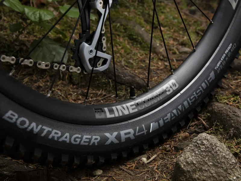 Trek Remedy 8 27.5 2018 Matte Dnister Black Mountain Bike-8