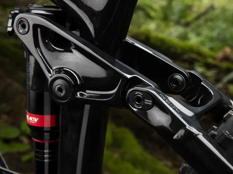 Trek Remedy 9.8 27.5 2018 Trek Black/Quicksilver Mountain Bike-4