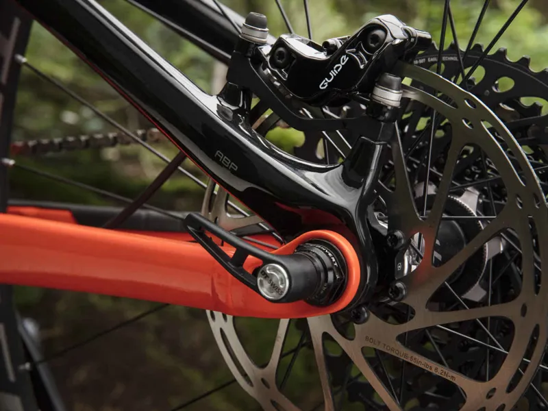 Trek Slash 9.8 29 2018 Trek Black/Roarange Enduro Bike-2