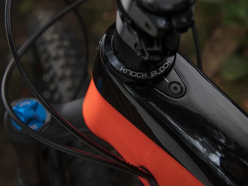 Trek Slash 9.8 29 2018 Trek Black/Roarange Enduro Bike-6