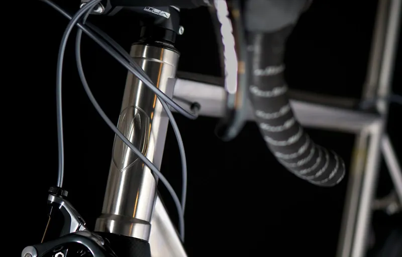 Van Nicholas Astraeus 105 11 speed Titanium Road Bike-5