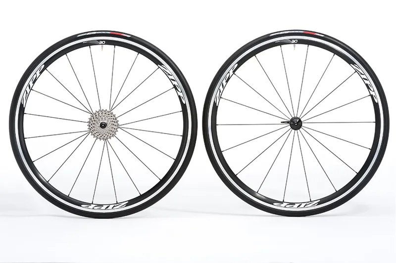 Zipp 30 Clincher Front Wheel 18 spoke Black-2